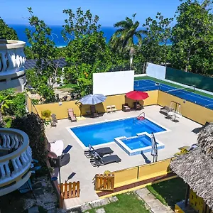 Takuma Boutque & Villa Montego Bay